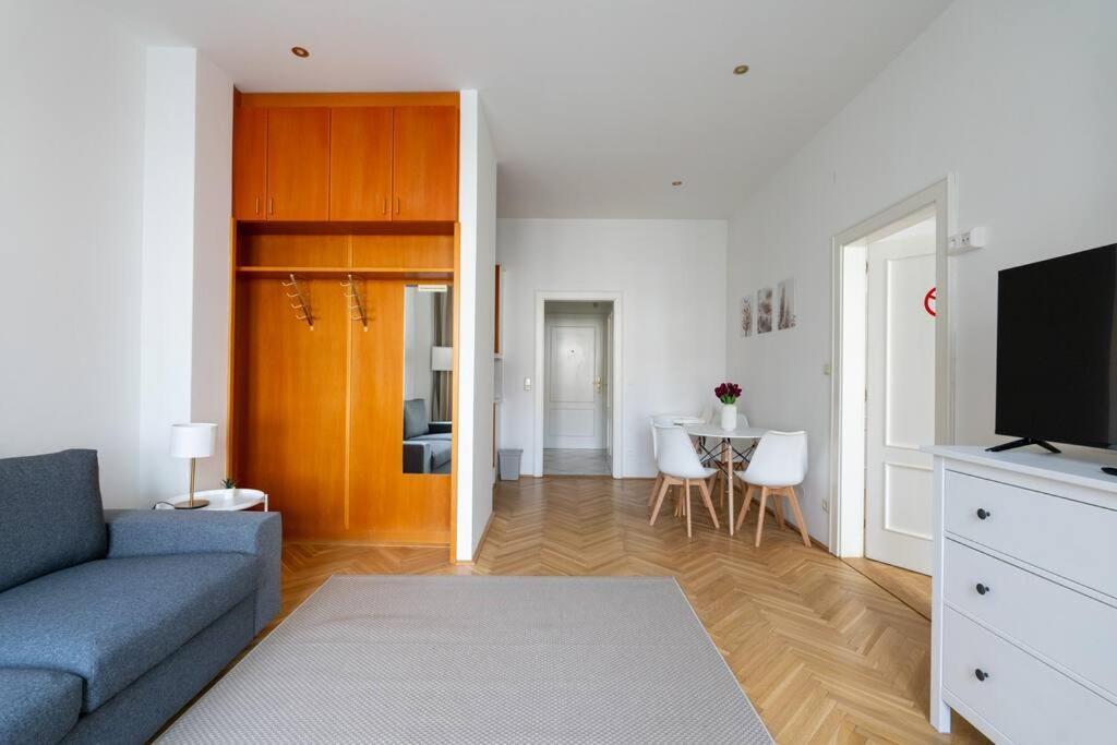 Vienna Central Panorama Luaran gambar